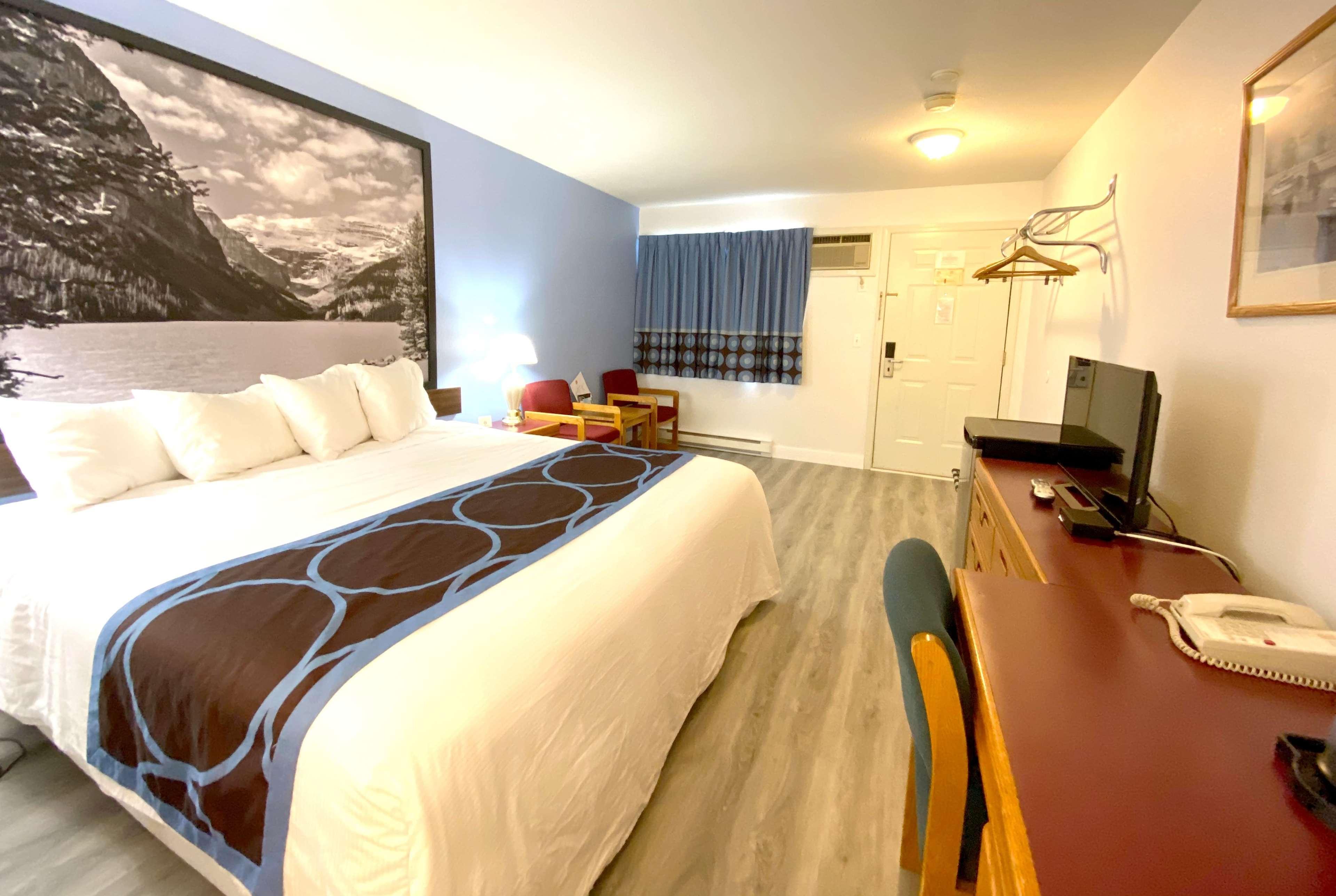 Hotel Super 8 By Wyndham Sicamous Extérieur photo