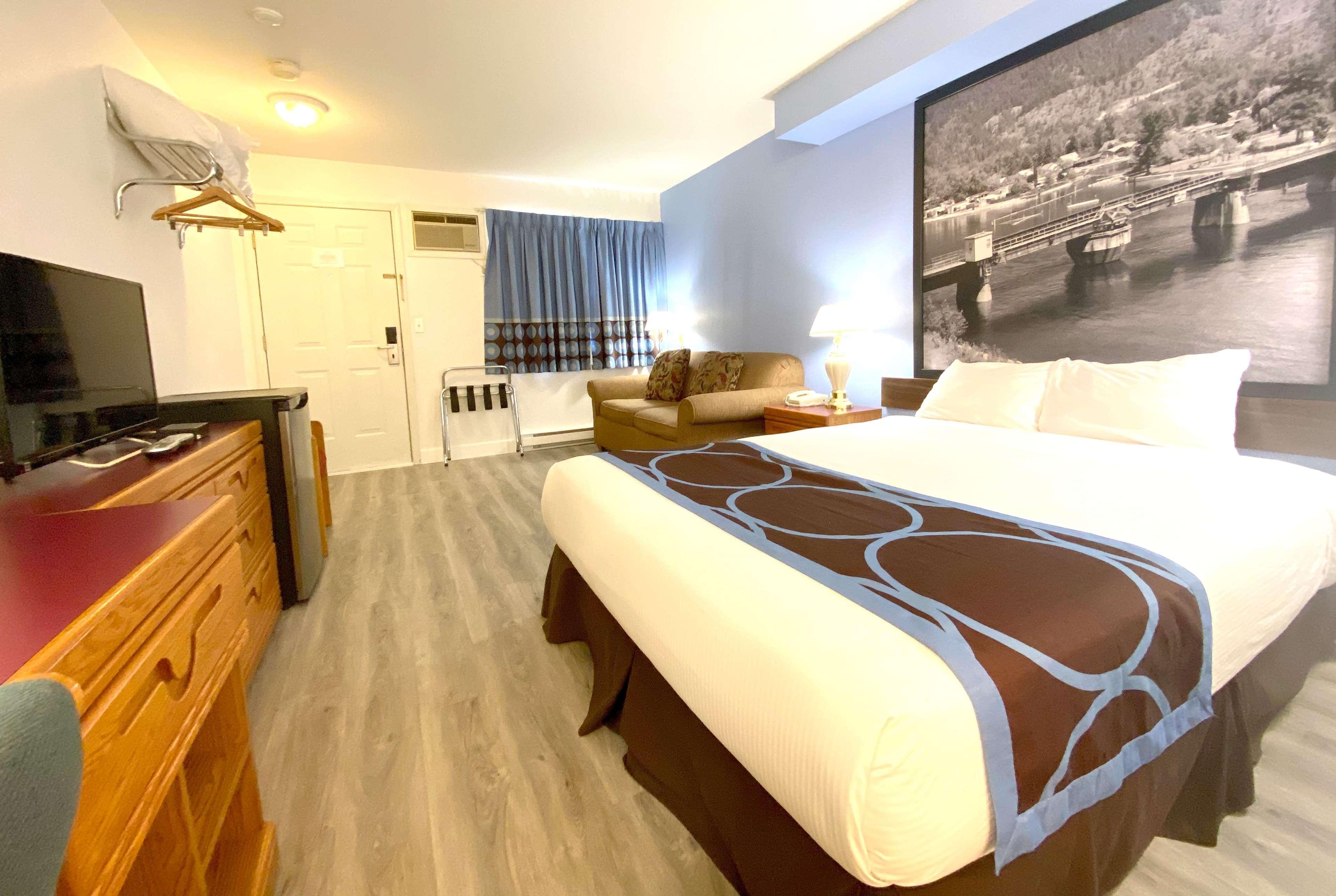 Hotel Super 8 By Wyndham Sicamous Extérieur photo