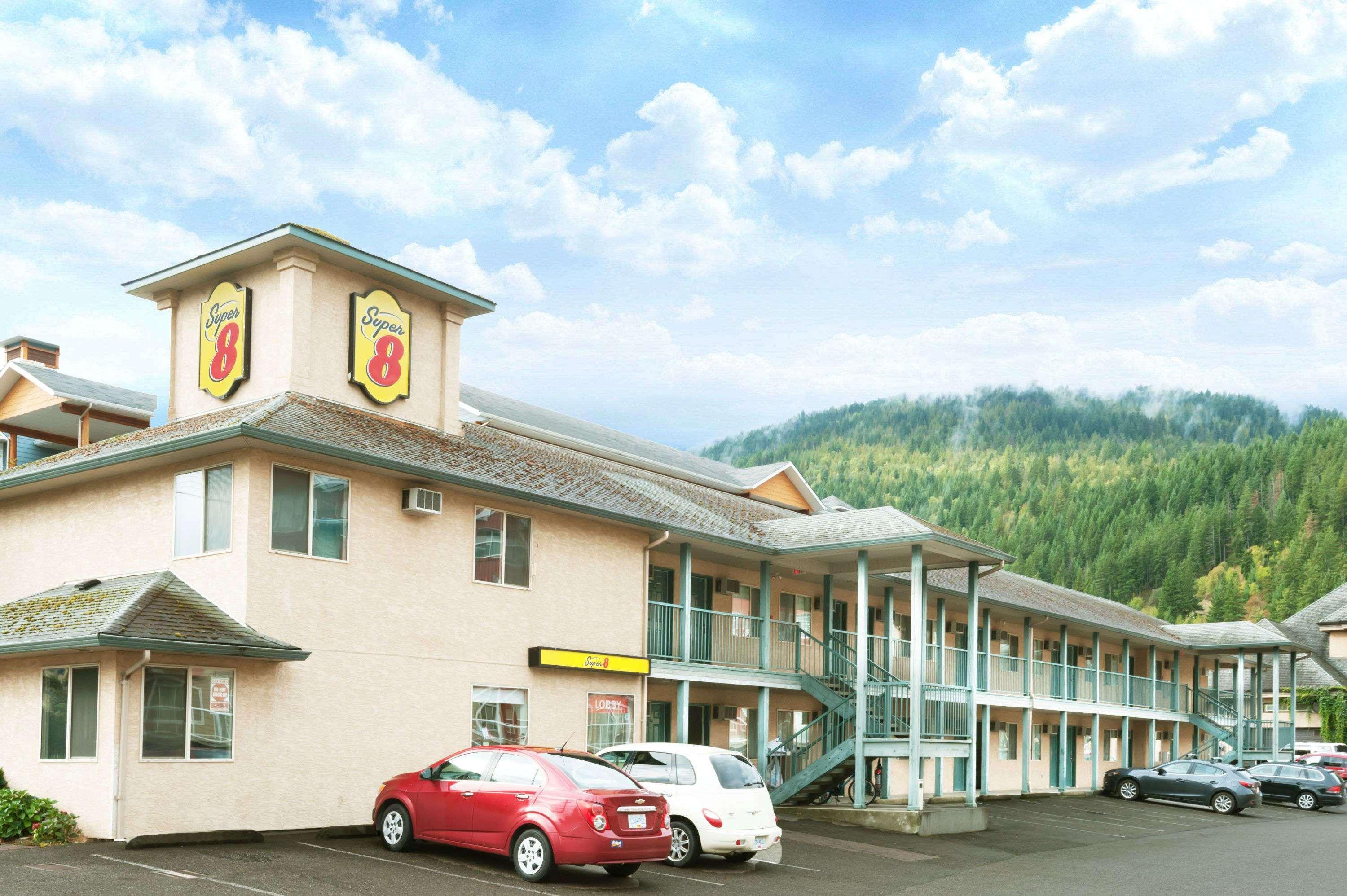 Hotel Super 8 By Wyndham Sicamous Extérieur photo