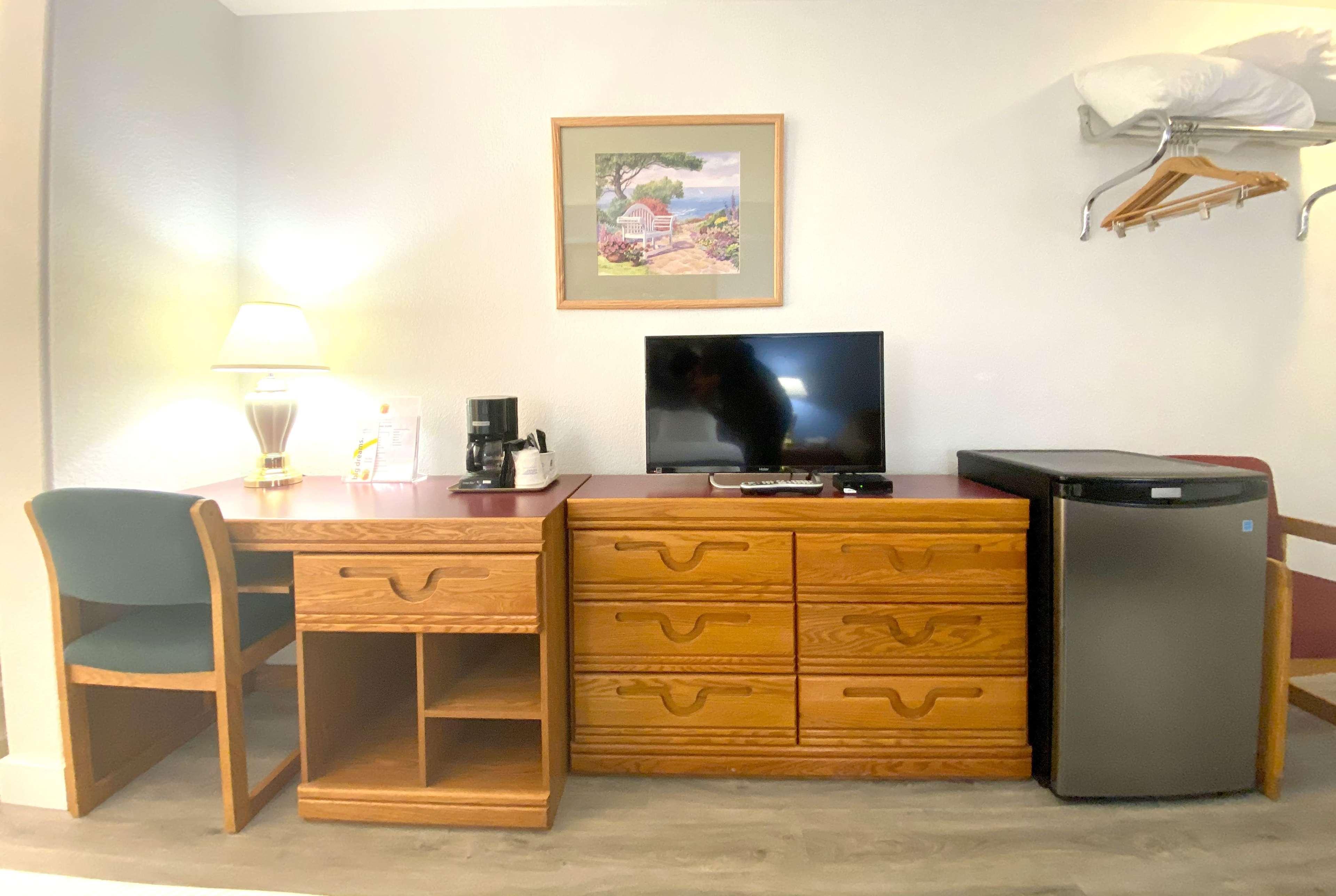 Hotel Super 8 By Wyndham Sicamous Extérieur photo