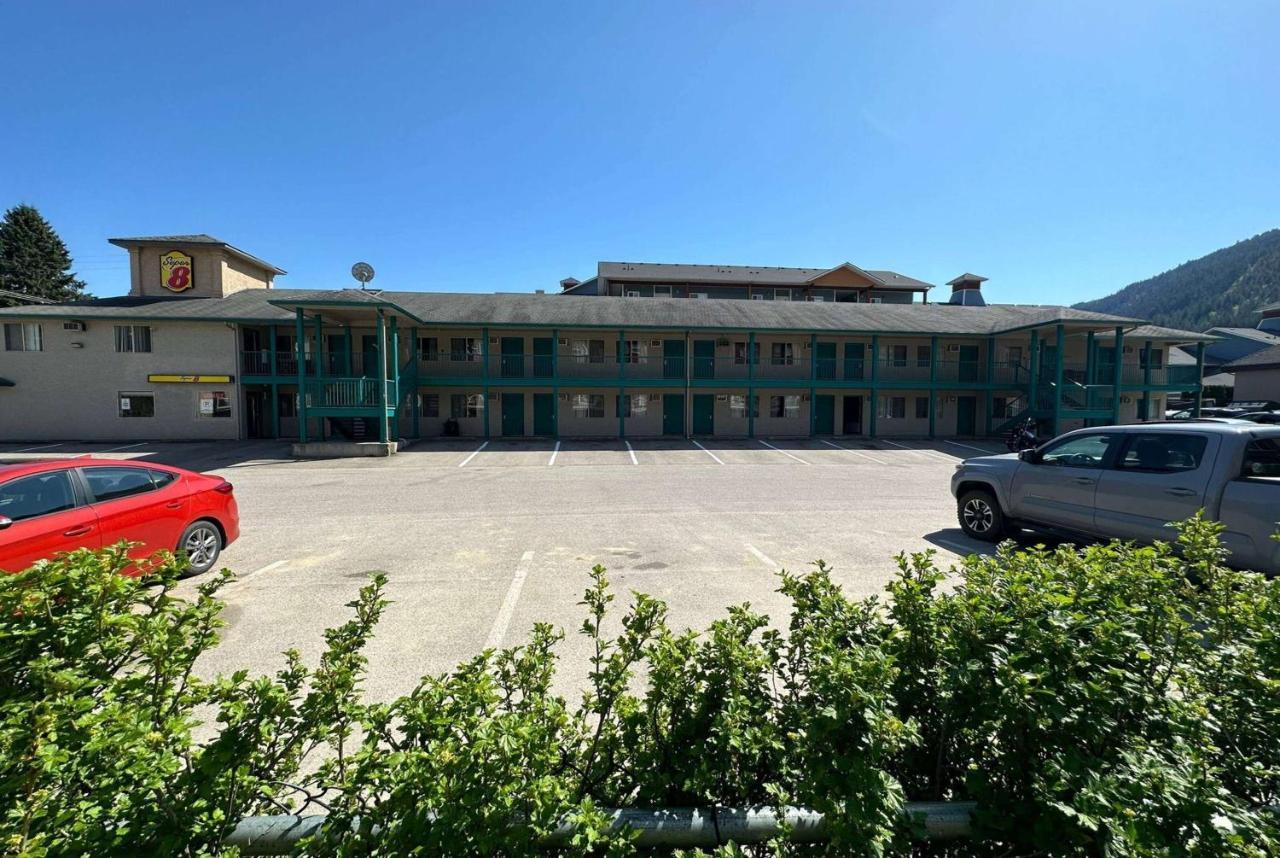 Hotel Super 8 By Wyndham Sicamous Extérieur photo
