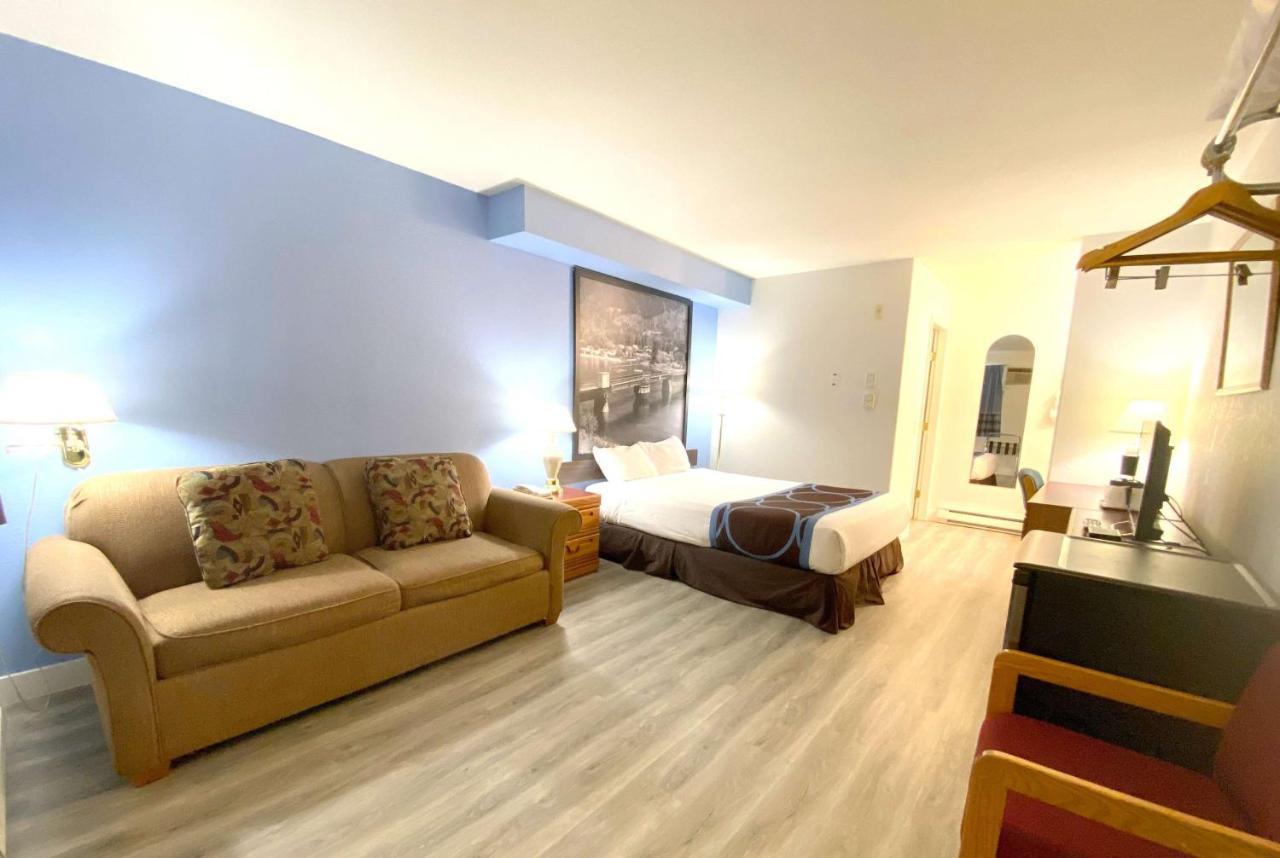 Hotel Super 8 By Wyndham Sicamous Extérieur photo