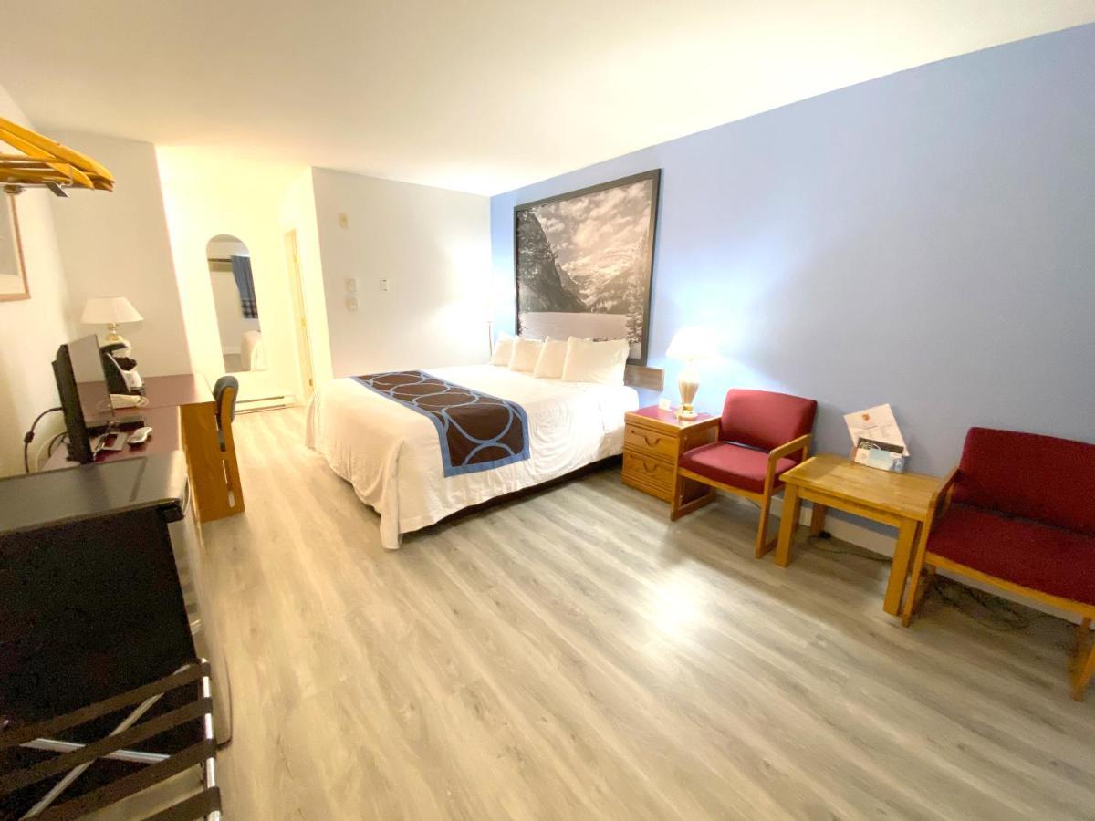 Hotel Super 8 By Wyndham Sicamous Extérieur photo