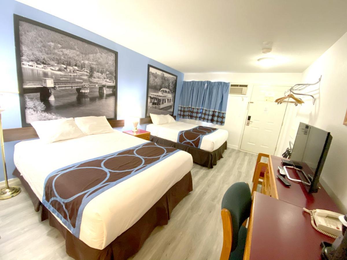 Hotel Super 8 By Wyndham Sicamous Extérieur photo
